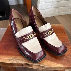 Classic look. Trendy style. Like new. Not worn